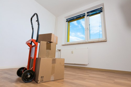 Removal van service for homes and flats in Barnes